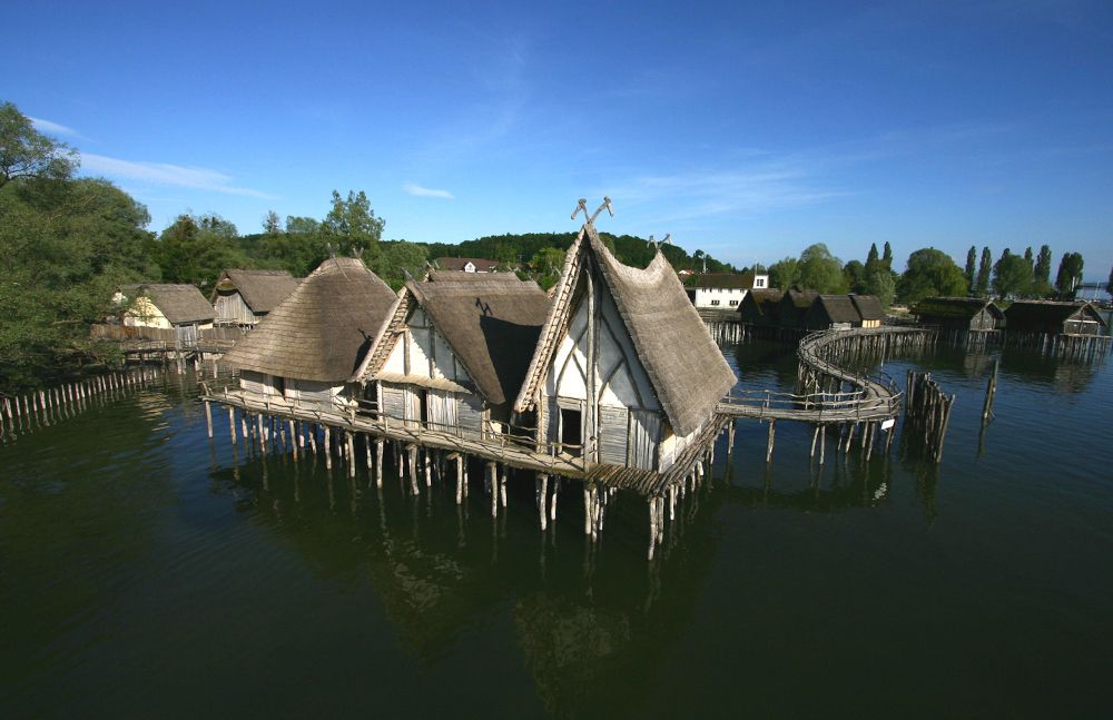 „Haus am See“ – Bienenhaltung und Honiggewinnung in den Pfahlbauten am Bodensee