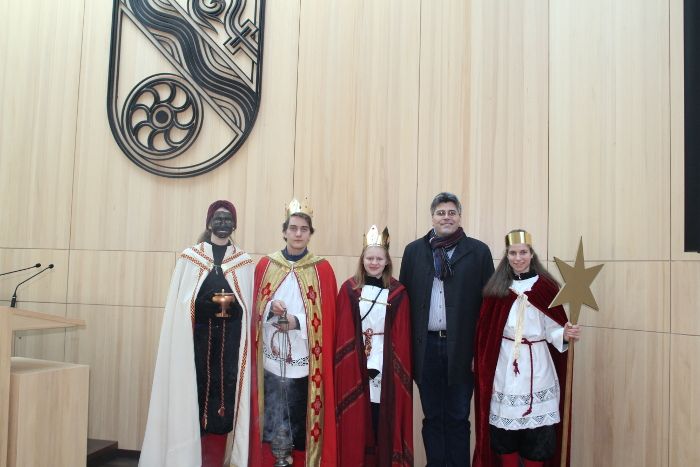 Sternsinger zu Gast im Landratsamt