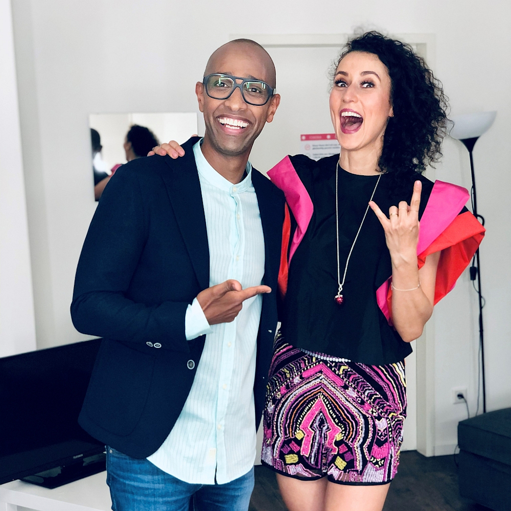 Strahlende Siegerin: Lenny Pojarov gewinnt Musik-Quiz bei SAT. 1