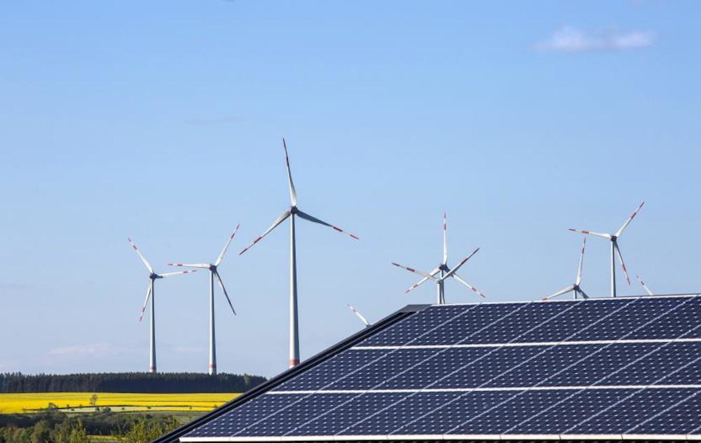 Erneuerbare Energien deckten im ersten Halbjahr 43 Prozent des Stromverbrauchs