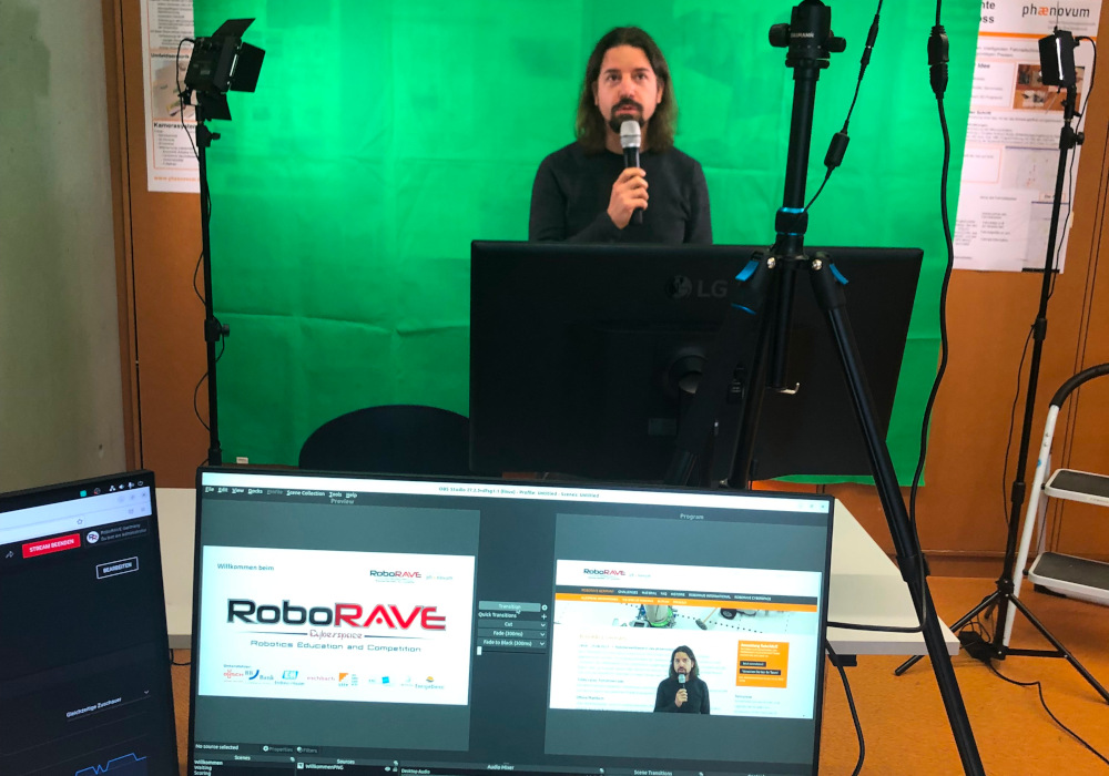 Roboterwettbewerb RoboRAVE-Cyberspace 2022 – 13 Teams am Start