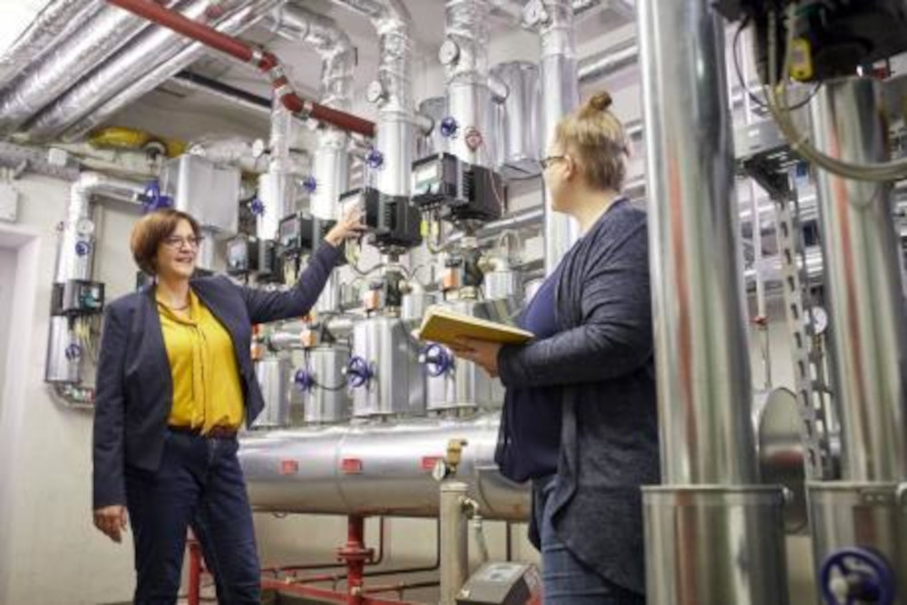 Erneuerbar gespeistes Wärmenetz errichtet: Contractingprojekt in Rekordzeit fertiggestellt