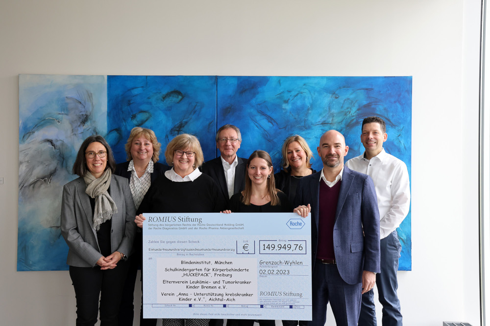 Roche-Mitarbeitende spenden über 74.000 Euro und Roche verdoppelt