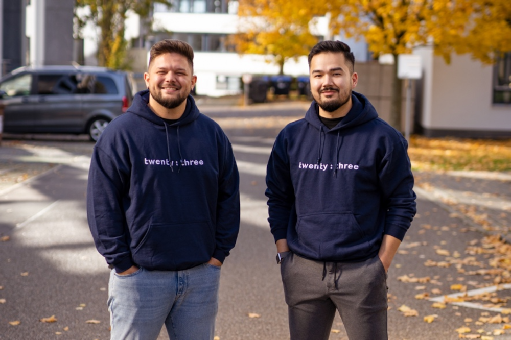 Koalas retten im Schlaf