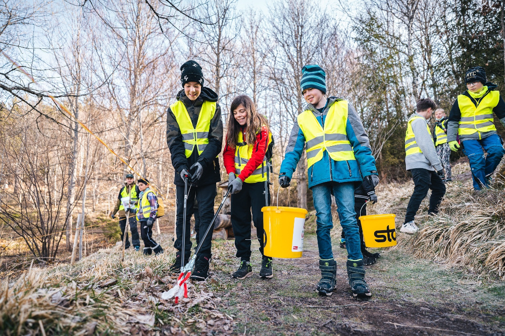 Waldputzete im Hochschwarzwald 2023: Freiwillige setzen sich für saubere Landschaft ein