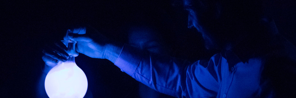 „Science Days“ am Hochrhein. „Chemie zum Anfassen“ bringt Wissen- schaft in die Schule.