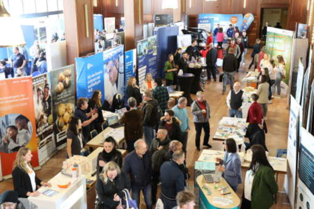 Ostbayerns größtes Kontaktforum der Karrierechancen