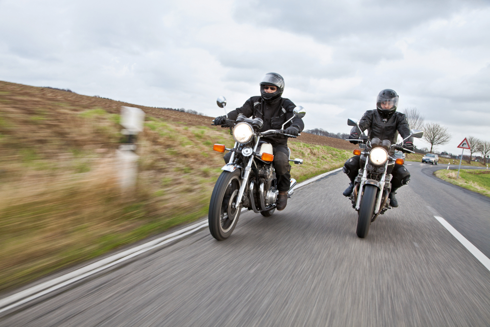 Kleiner Motorradführerschein für Autofahrende führt zu mehr Unfällen