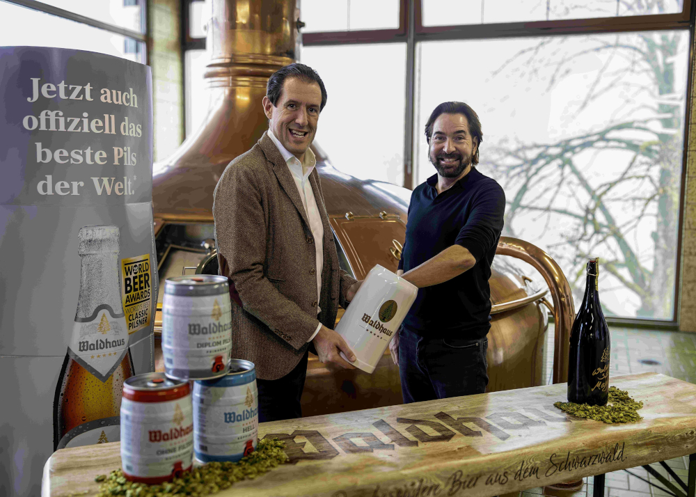 Stiegeler und Waldhaus verbreiten gemeinsam Weihnachtsfreude