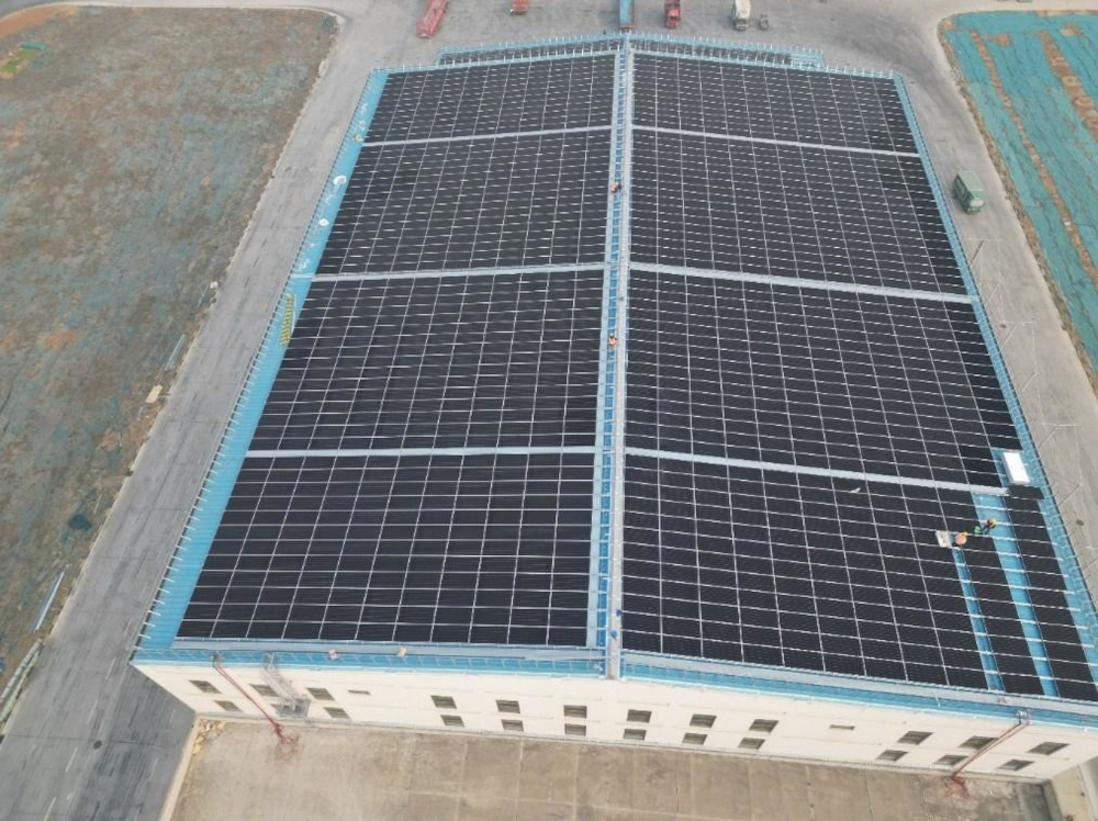 AIKO setzt neuen Maßstab mit 24,8 Prozent Effizienz bei kommerziellen Modulen