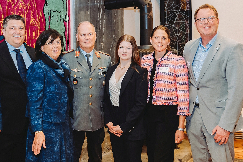 Gnadentaler Unternehmertisch mit Brigadegeneral Hans-Dieter Müller