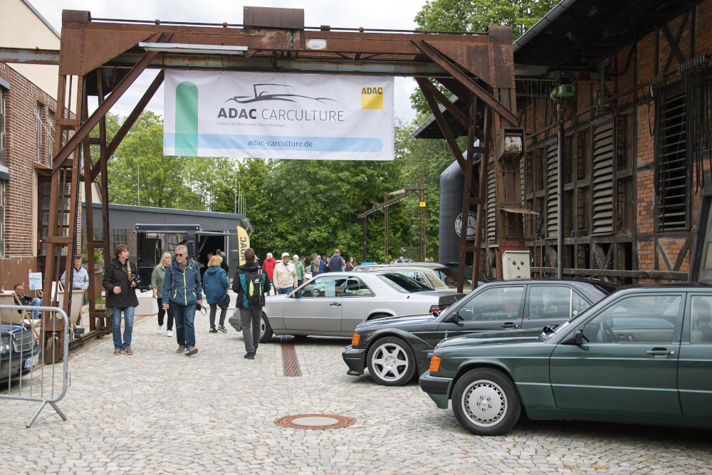 Oldtimer im Zentrum des Geschehens