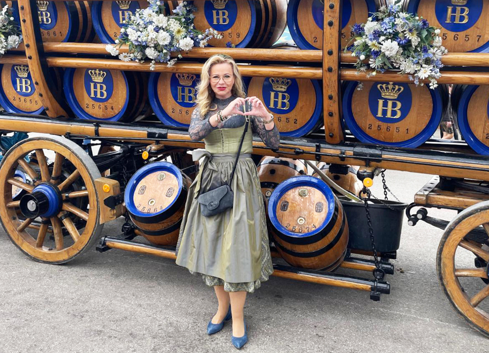 Oktoberfest 2026: Dirndl, Nagellack und UV-Gele