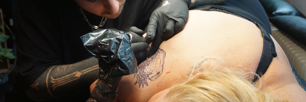 Tattooaktion: Vogelschutz geht unter die Haut