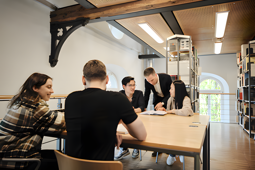 Im Schnupperstudium den Studienalltag testen