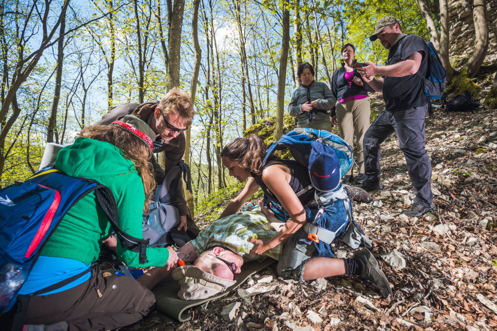 Für Aktive: Outdoor-Erste-Hilfe gibt Sicherheit für unterwegs