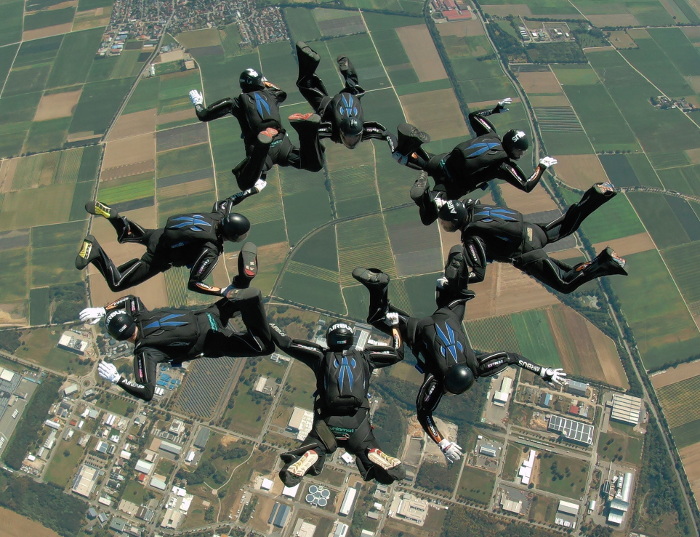 Fallschirmsport: Mit zwei Rekorden zum DM-Titel