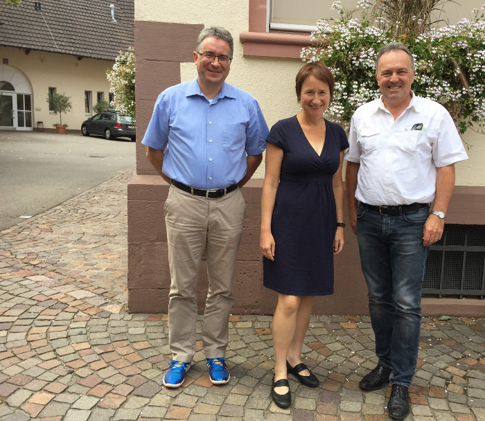 Bettina Lisbach und Josha Frey (GRÜNE) im Gespräch mit der Bürgerenergie Dreiländereck