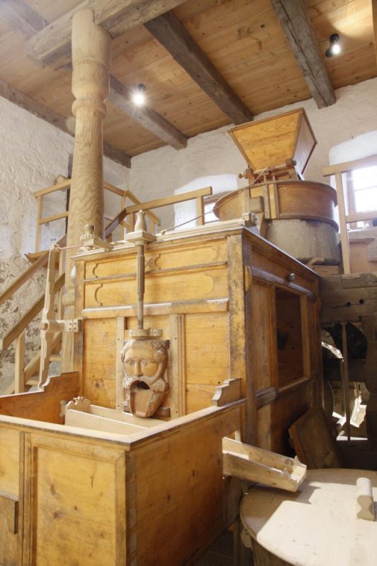 147 14 Getreidemühle-w