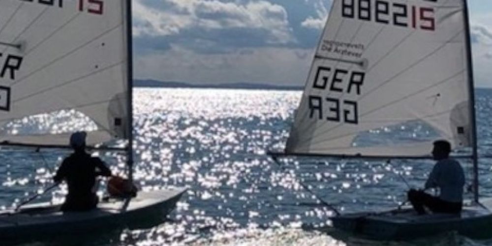 Erste Non-Stop-Bodenseeumrundung in Laser-Jollen geglückt – aber der Kampf gegen Mikroplastik geht weiter