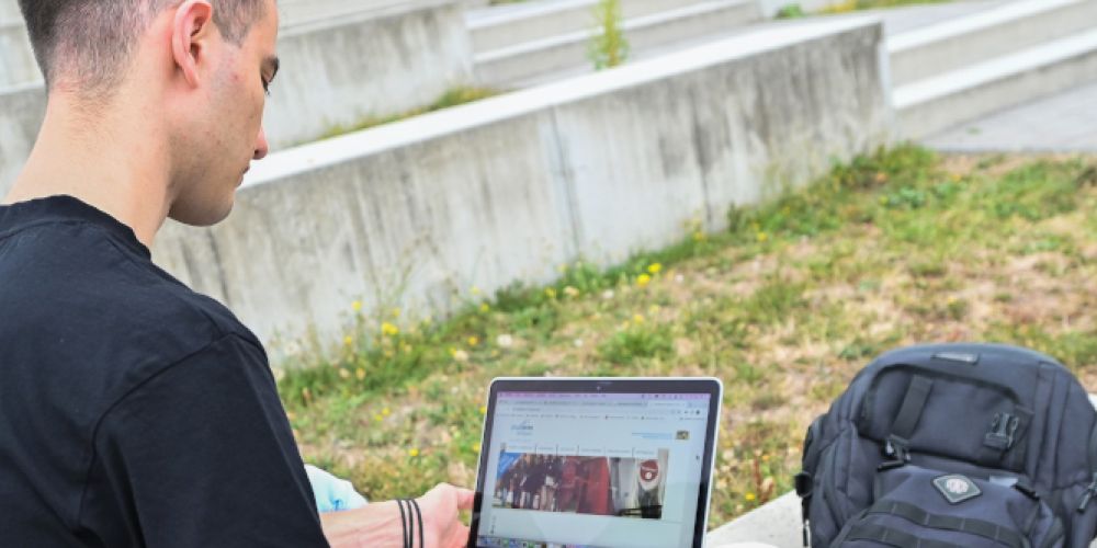 Berufsstart: Trotz Volljährigkeit mitversichert