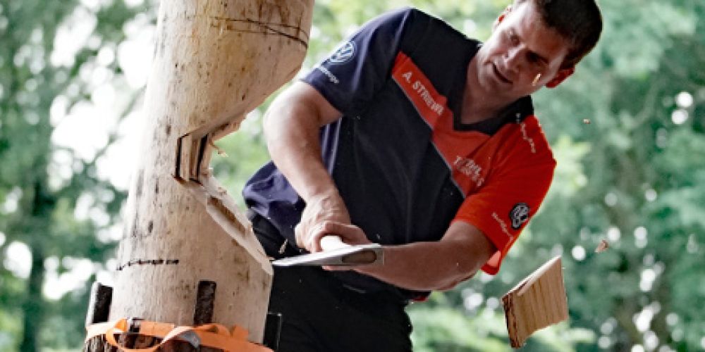 Andreas Striewe qualifiziert sich für die Deutsche Meisterschaft im Sportholzfällen