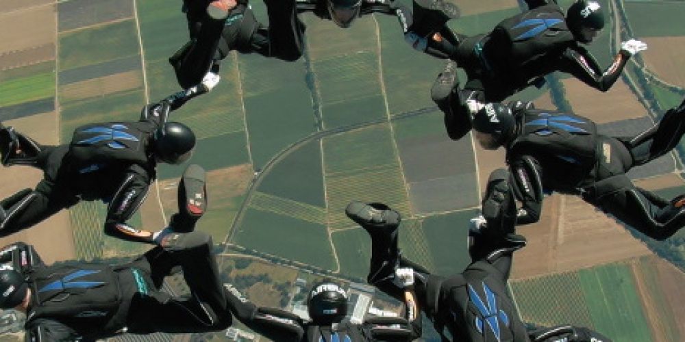 Fallschirmsport: Mit zwei Rekorden zum DM-Titel