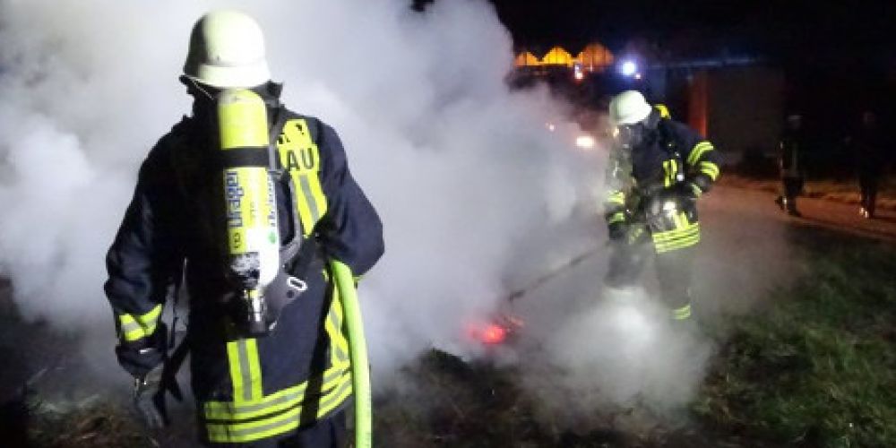 Brennender Komposthaufen gelöscht