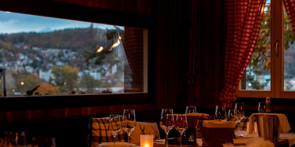 Presseinformation zur Eröffnung des «Fondue Chalet Rheinblick»