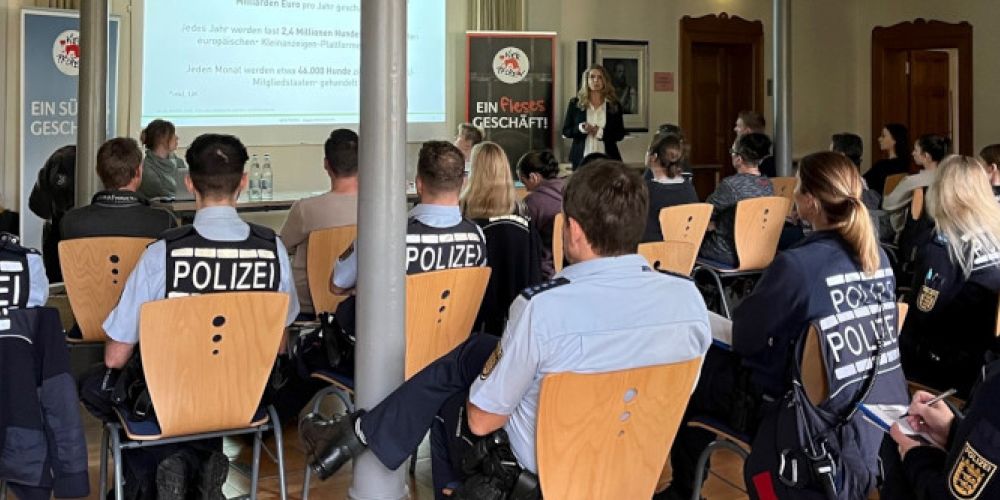 Vortrag zum illegalen Welpenhandel stößt bei Polizei und Zoll auf Interesse