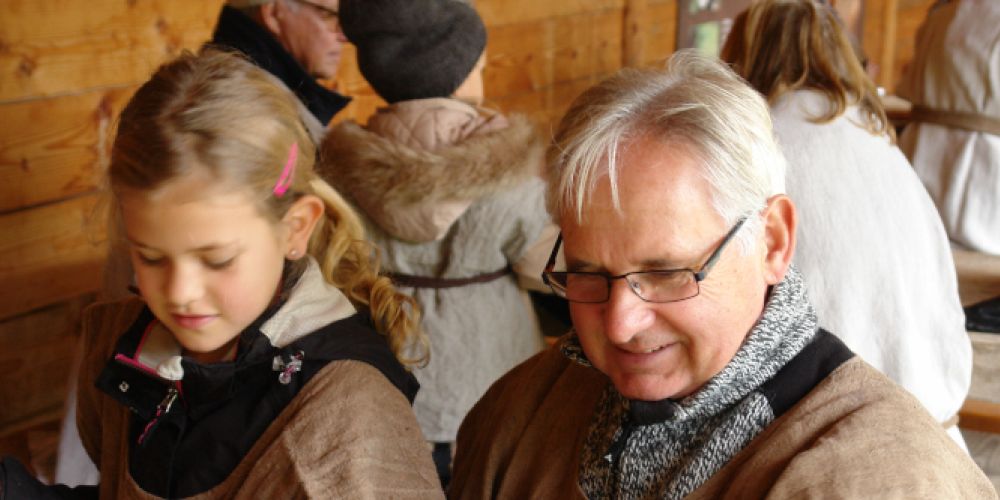 Großelterntage im Pfahlbaumuseum Unteruhldingen am Bodensee