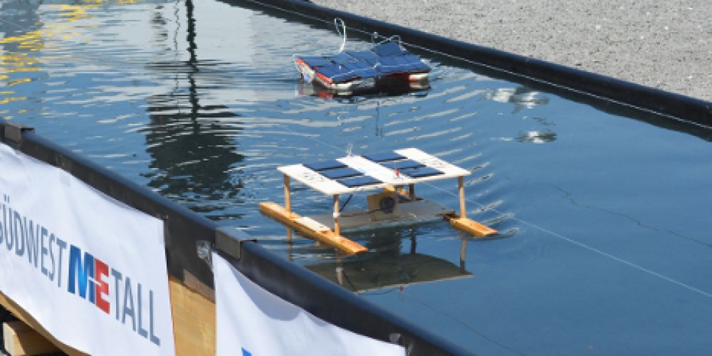 Sonne jagt Modellboote ins Ziel