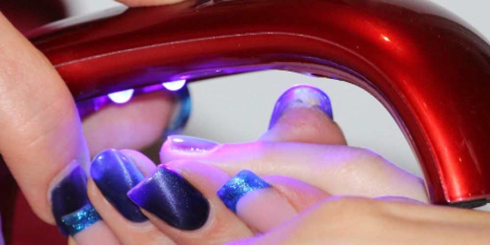 Hautkrebsgefahr im Nagelstudio? Wissenschaftler bewerten das Risiko unterschiedlich.