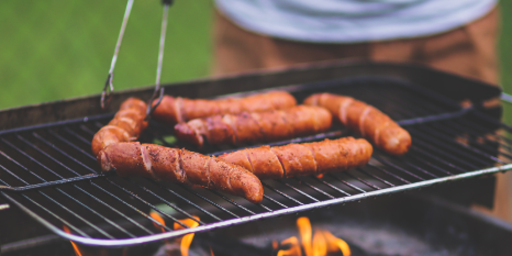 Unbeschwert grillen – so vermeiden Hobby-Brutzler eine Infektion mit Keimen