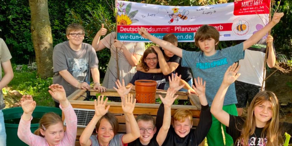 Nordrhein-Westfalen: 13 Gewinnergruppen für natur­nahes Gärtnern in Berlin prämiert