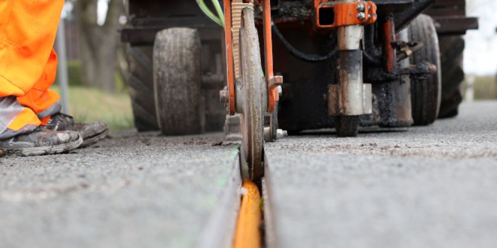 Glasfaserausbau in Stadenhausen beginnt mit „Anschliff“