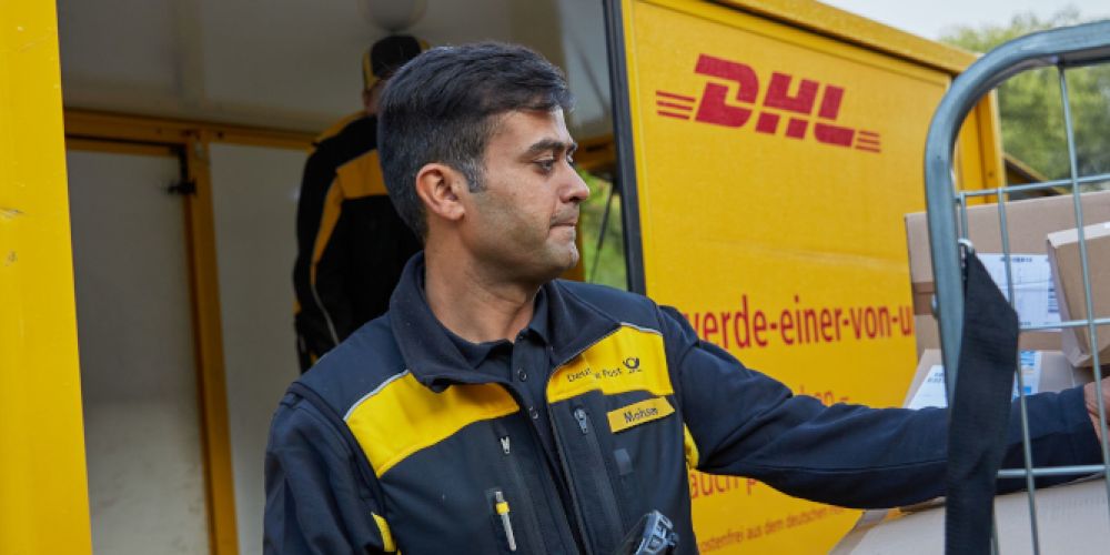 DHL Group: Mehr als 30.000 Geflüchtete innerhalb von zehn Jahren in den Arbeitsmarkt integriert