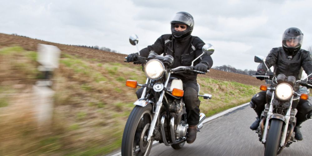 Kleiner Motorradführerschein für Autofahrende führt zu mehr Unfällen