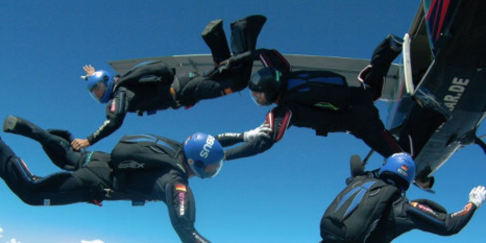 Speed-Skydiver Friess liebäugelt mit Medaille - Airbus-Team letztmalig in alter Besetzung
