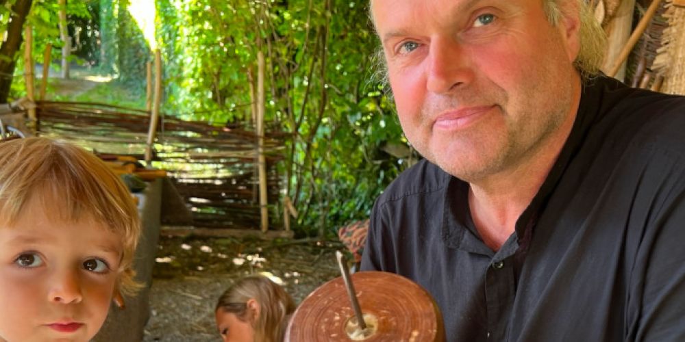 „Haus am See“ - Prähistorisches Holzhandwerk vom 7. bis 13.8. in den Pfahlbauten am Bodensee