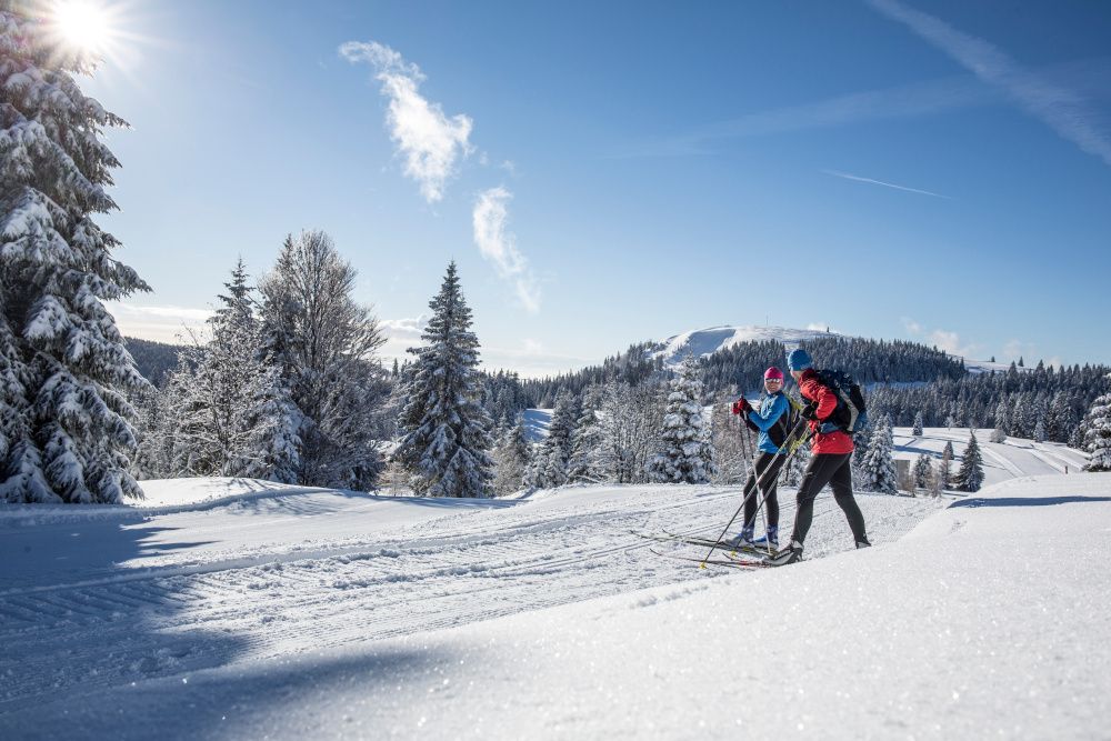 Über 100 Loipen und der Rucksacklauf als großes Skiabenteuer