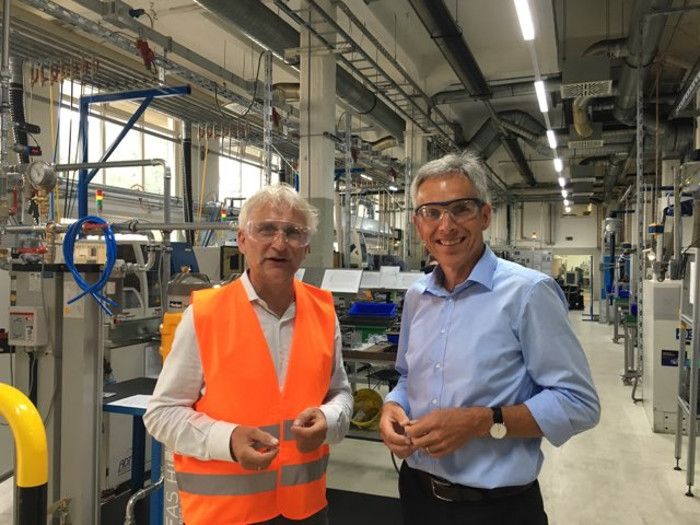 Sintern, Formen und Drehen in Zell