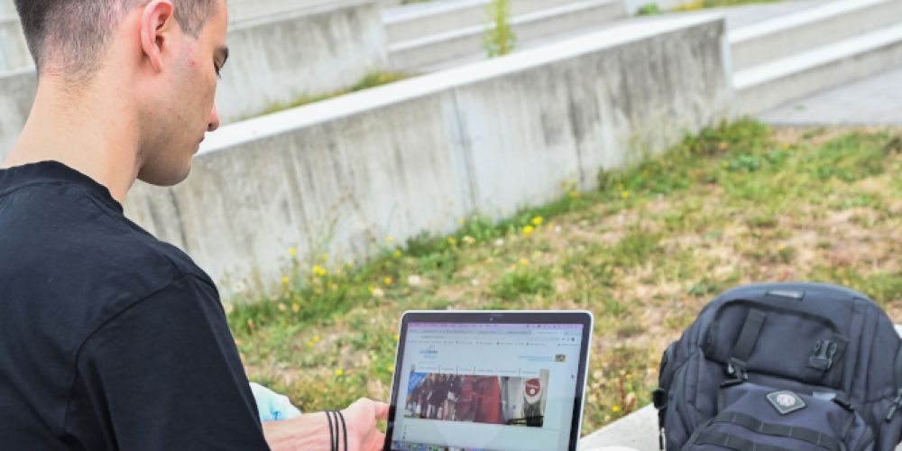 Berufsstart: Trotz Volljährigkeit mitversichert