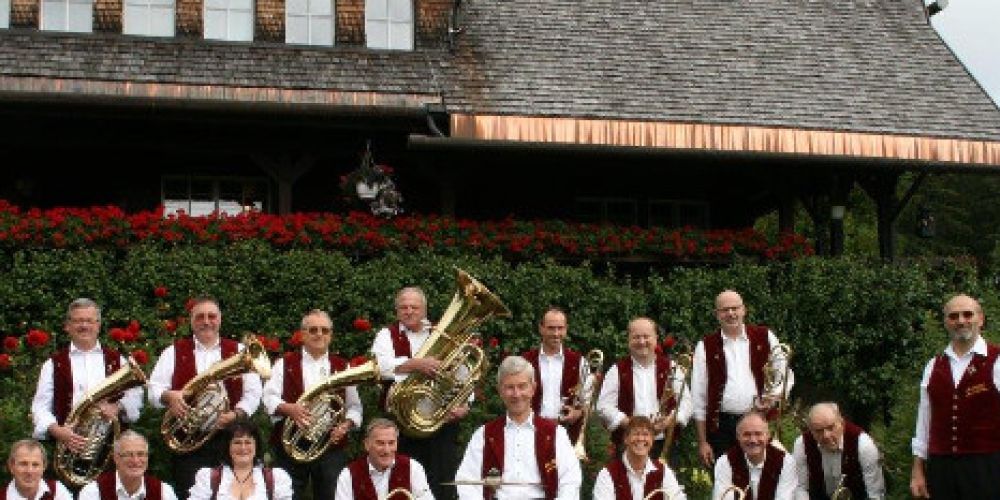 „Aubachtal Musikanten" gastieren vor dem „Hüsli“