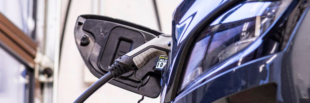 Passgenauer Versicherungsschutz für ein E-Auto