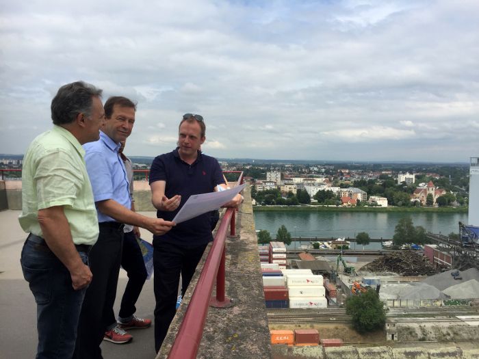 Thomas Marwein und Josha Frey: Besuch der Rheinhäfen