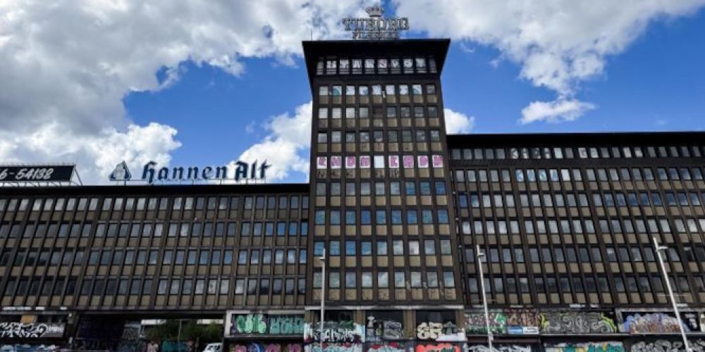 Leon Löwentraut illuminiert das Haus Westland