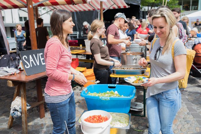 Zwei Tonnen Lebensmittel gerettet und ein Haus gebaut