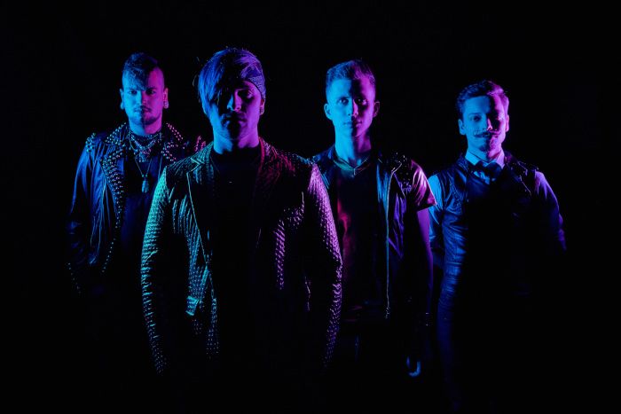 Hielo (SH), Special Guests: The Rising Lights (ZH)