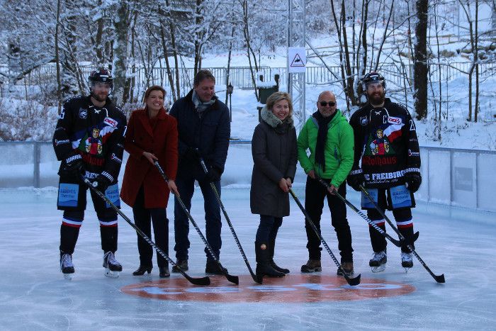 Eröffnung: Weihnachtsmarkt in der Ravennaschlucht erstmals mit Eislauffläche
